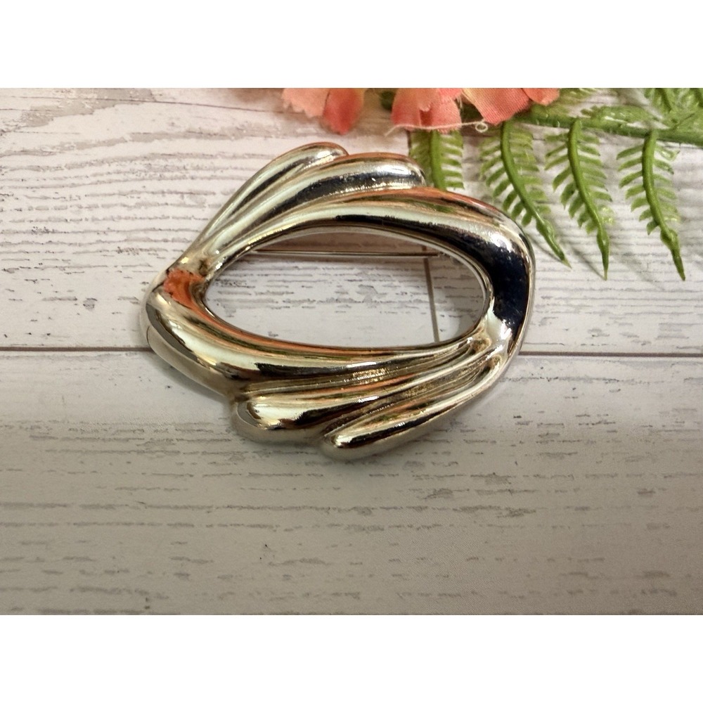Vintage Unsigned Givenchy ? Silver Tone Oval Brooch Pin MCM Design 2" Elegant - Picture 3 of 16